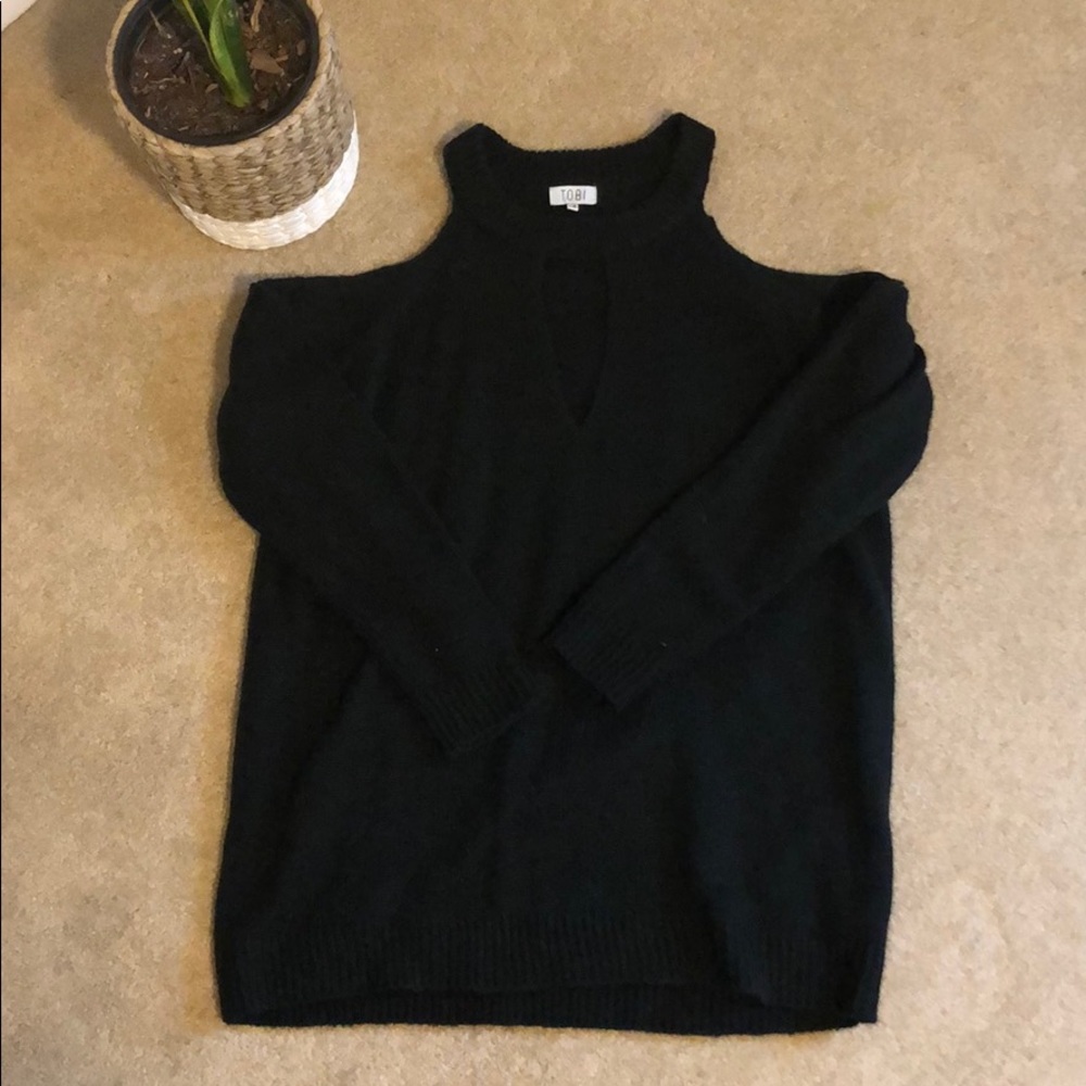 Black Cold-shoulder sweater